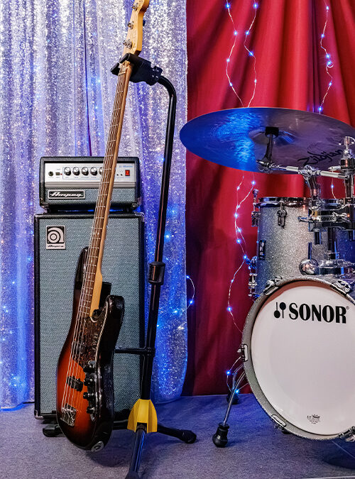 Hercules Introduces GS412BSW Auto-Grip Guitar Stand with Innovative Auto-Swivel Yoke